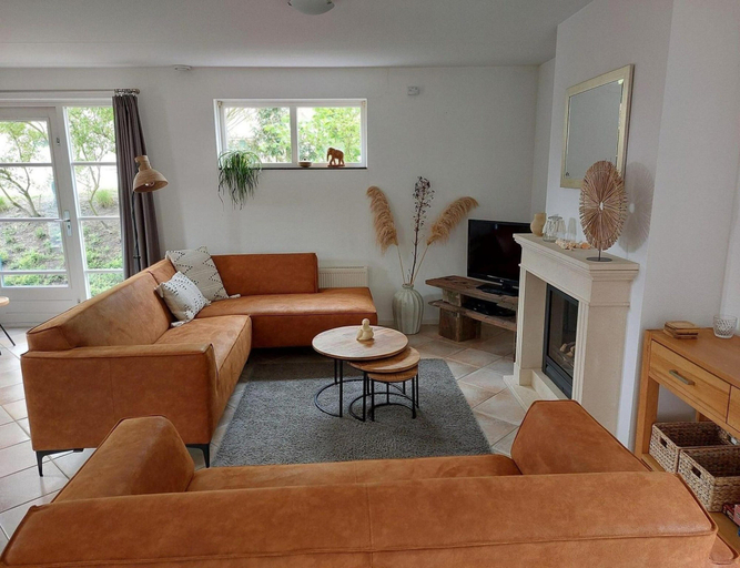 Living room 5, Attractive Dune Villa with Sauna, Wûnseradiel