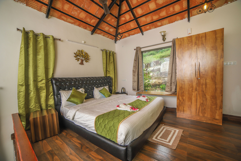 Bedroom 3, Rain Rock Villa, Salem