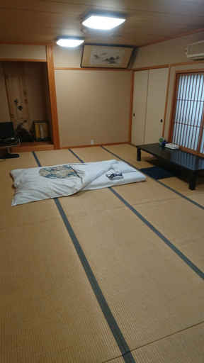 Bedroom 2, Hotel Tsuchiya, Taketa