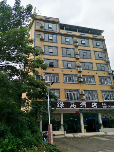 Exterior & Views