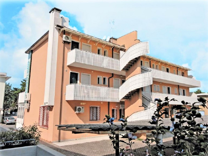 Front of property, Central Flat With Terrace and Parking, Venezia