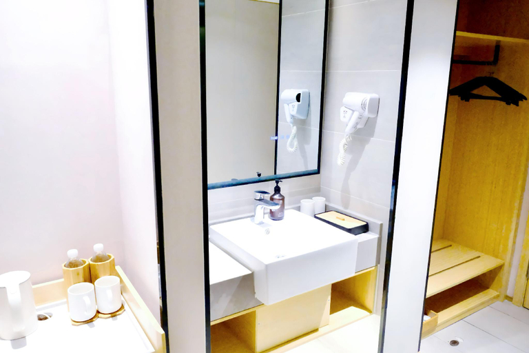 Bathroom 3, Ji Hotel Beijing Guomao, Beijing
