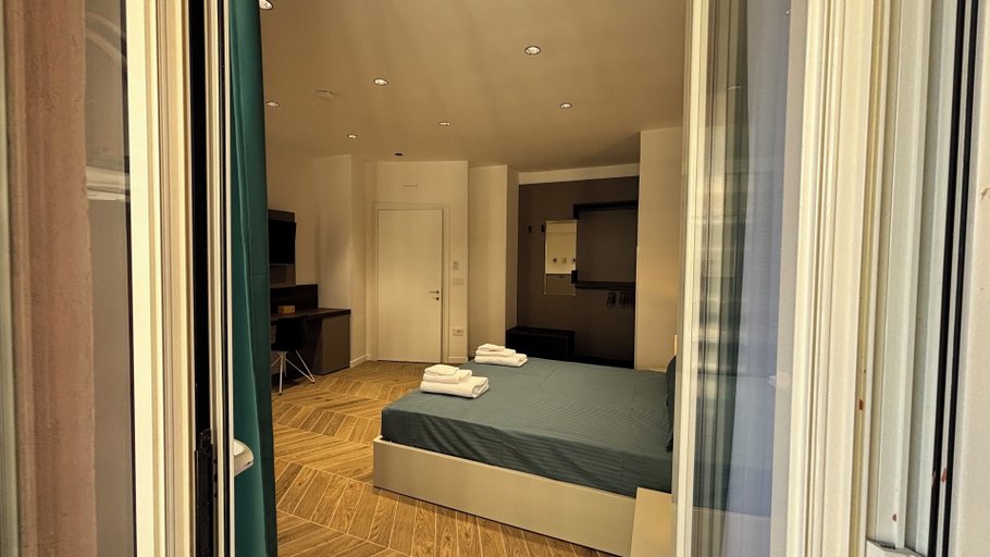 Bedroom 3, Seaside Suites, Napoli