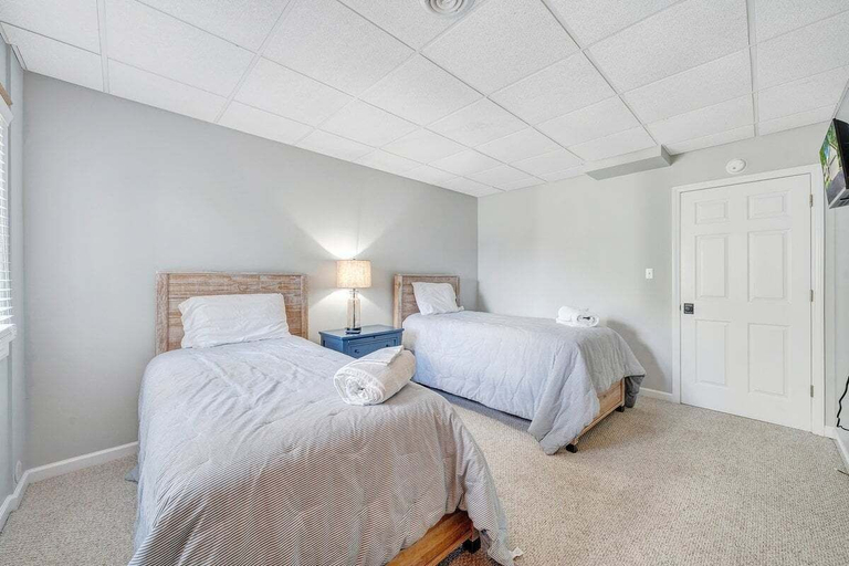 Bedroom 2, The Lake House on Sunset Point - Lakefront Home With Private Dock & Pool Table, Bedford