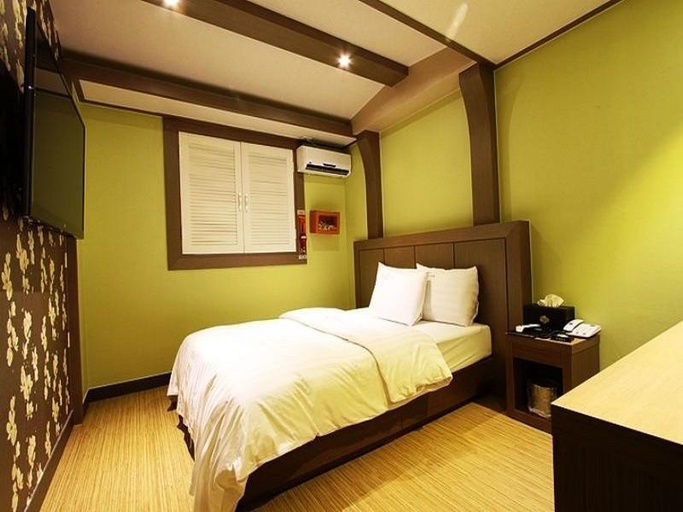 Bedroom 5, Seongnam Wol Hotel, Seongnam