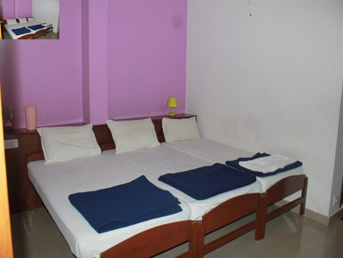 Bedroom 2, Italia Tourist Home, Theni