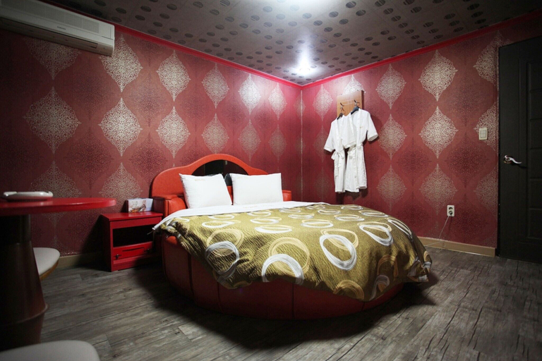 Bedroom 2, Jebudo Hill, Hwaseong