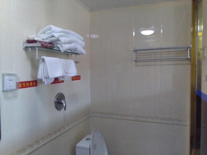 Bathroom 2, Youyi Inn, Cangzhou