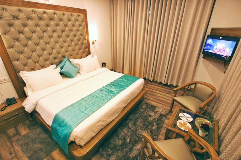 Bedroom 3, Kalista Resorts, Kullu