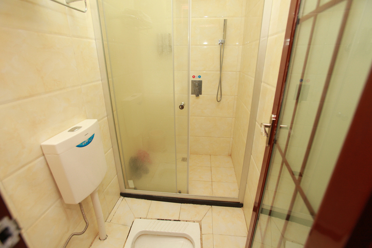 Bathroom 4, Youjian Inn, Chengdu