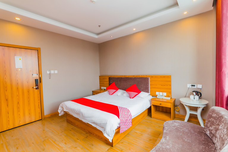 Bedroom 2, Xinyuan Shuangxin Hotel, Ili Kazakh