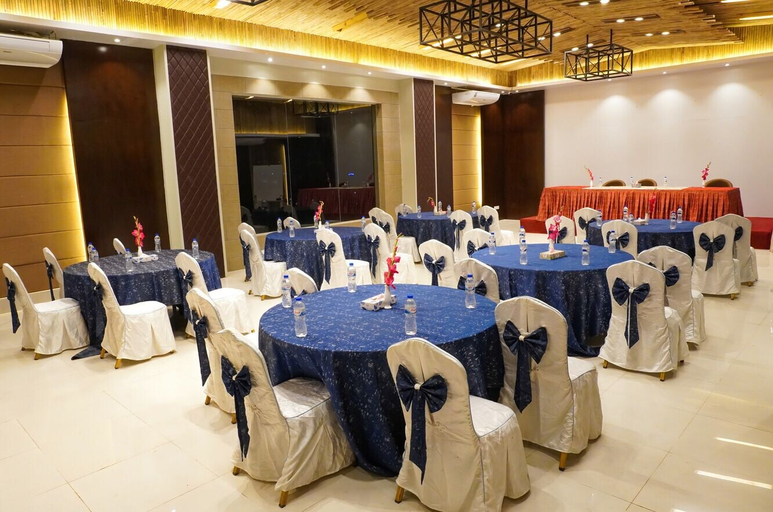 Business Facilities, D'more Bandarban Hotel & Resort, Bandarbon