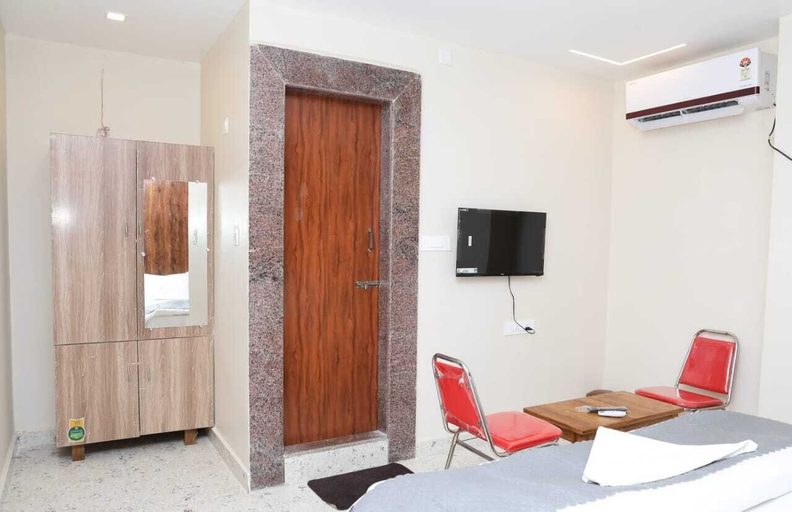 Bedroom 3, Hotel rama grand, Chittoor