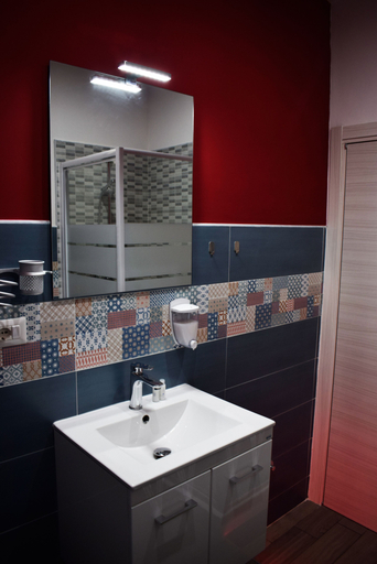 Bathroom 3, Neapolis Pie, stanza FOLKLORE, Napoli