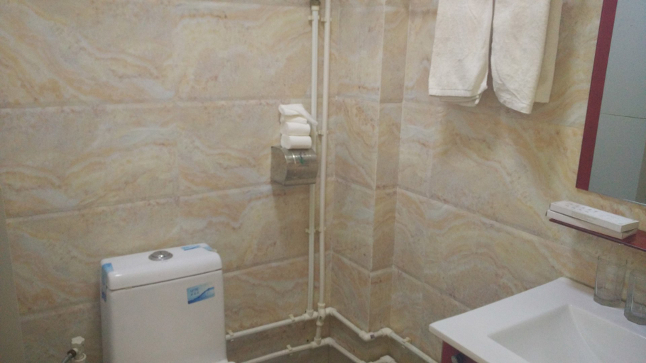 Bathroom 2, Hailan Express Hotel, Yantai
