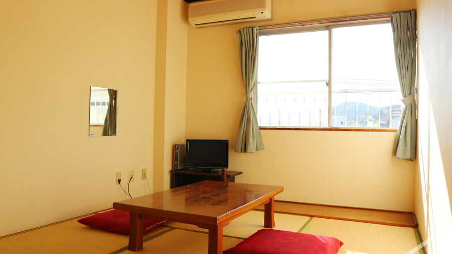 Others 2, Maruya Hotel, Tsushima