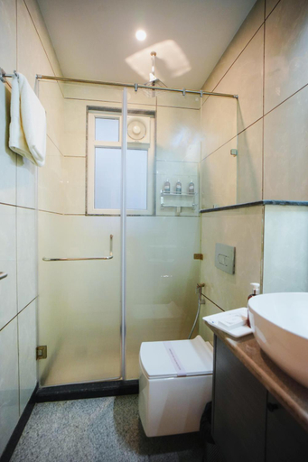 Bathroom 4, Haris Court- Cyber Hub, Gurgaon