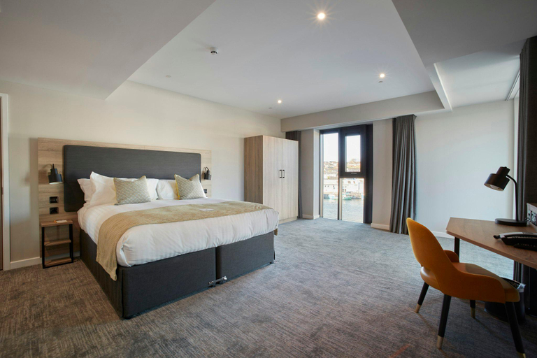 Bedroom 2, Ty Milford Waterfront, Pembrokeshire