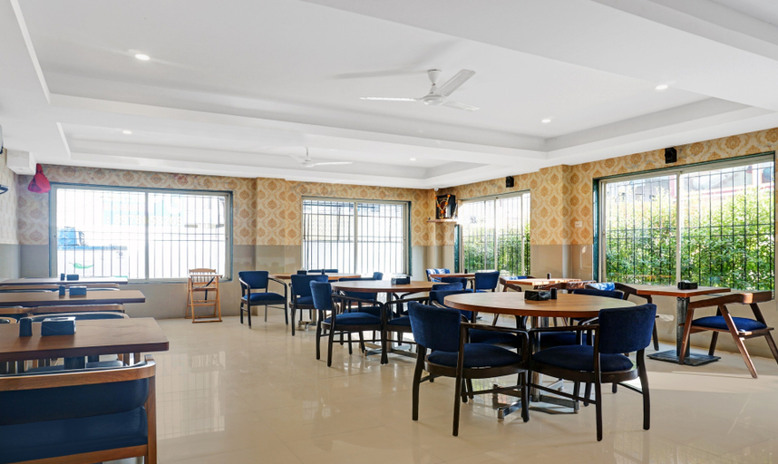 Food & Drinks 5, Treebo Empire Executive, Hinjewadi, Pune