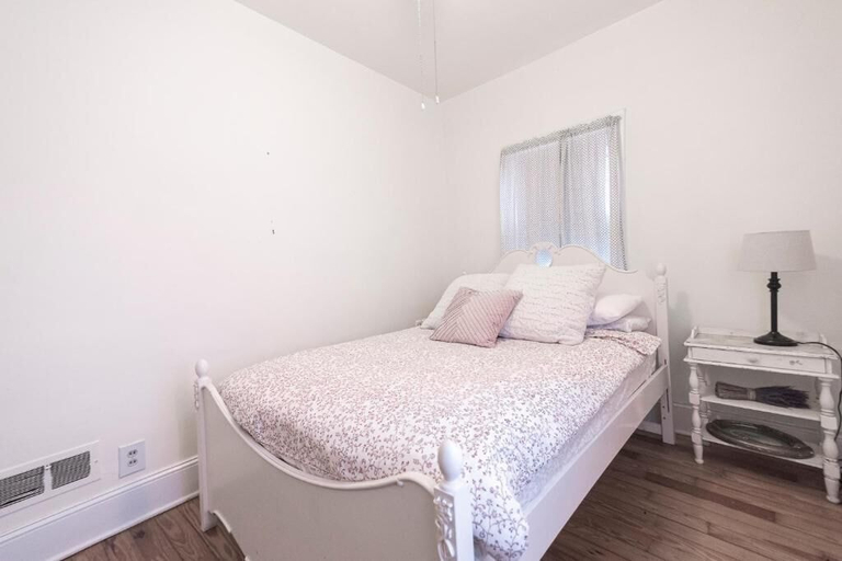 Room 5, Schilling House, Jefferson