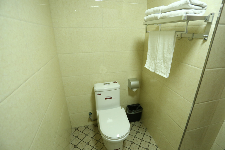 Bathroom 3, Yake e Home Hotel (Zhengding Shuguang Road Branch), Shijiazhuang