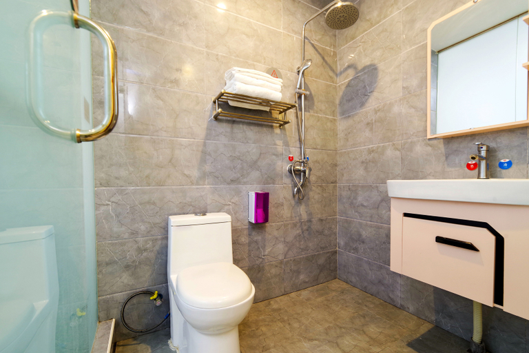 Bathroom 5, Huangting Business Hotel, Jinan