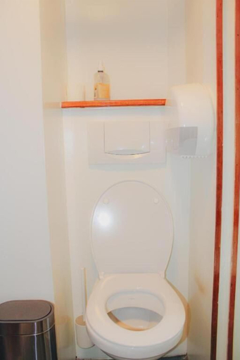 Bathroom 5, Amsterdam Hotelboat, Amsterdam