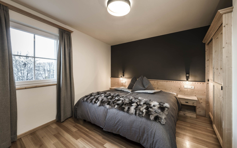 Bedroom 4, Presulis Hideaway Apartments & Restaurant, Bolzano