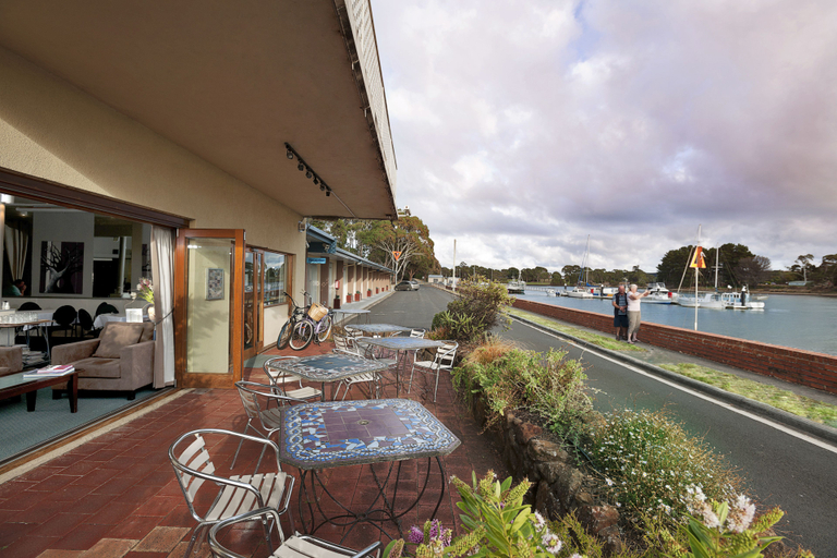 Food & Drinks 4, Burnie Airport Motel, Waratah/Wynyard - Pt A