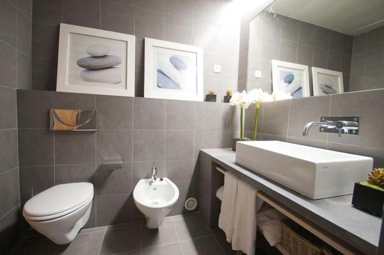 Bathroom 5, Oasis Salinas Sea