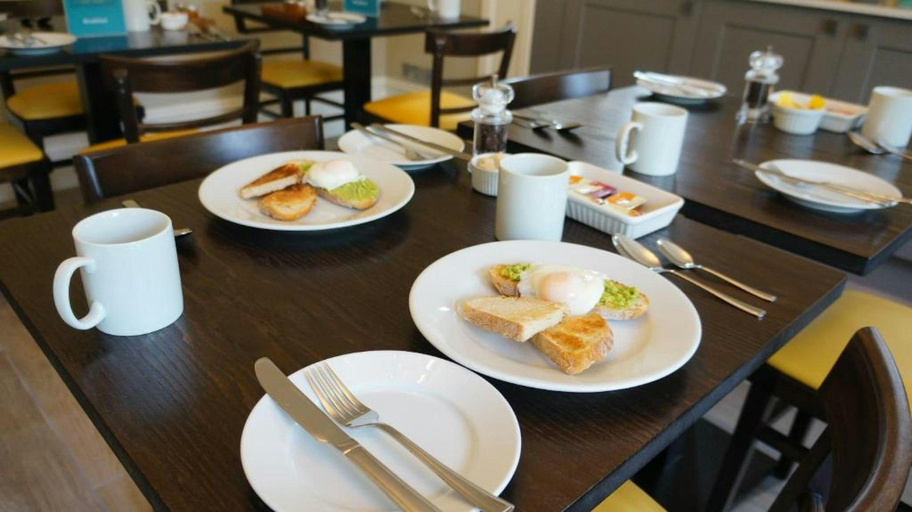Food & Drinks, The Lawn Guest House, Surrey