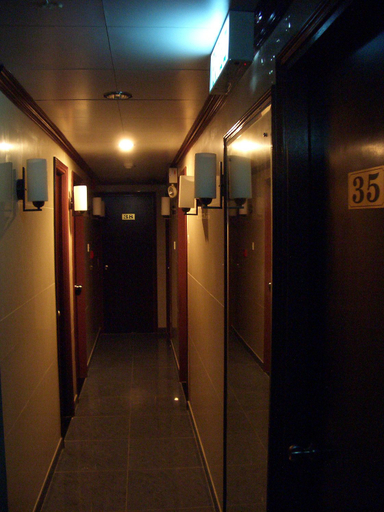 Others 4, イン（）, Kowloon