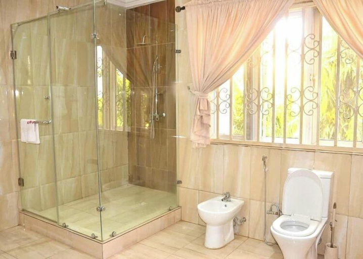 Bathroom, Chexfield Suites and Apartments, AbujaMun