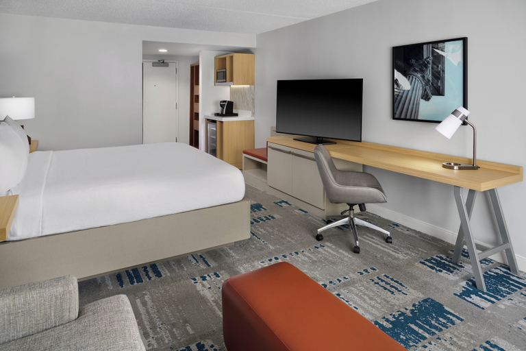 Bedroom 4, Hilton Garden Inn Arlington/Courthouse Plaza, Arlington