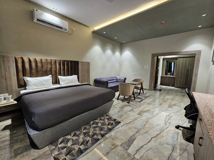 Bedroom 3, Sargawa The Palace Resort, Surguja