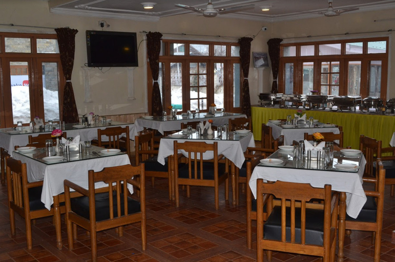 Food & Drinks 4, Hotel Abshar, Anantnag