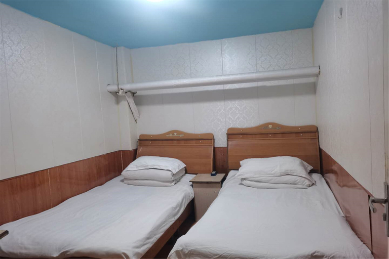 Bedroom 2, Lanzhou Xinyuan Guesthouse, Lanzhou