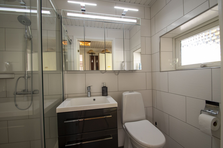 Bathroom, Kollund Cottage, Aabenraa