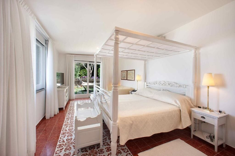Bedroom 4, Hotel Bristol, Napoli
