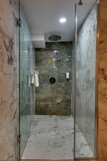 Bathroom 5, Grande Arte Hotel, Merkez