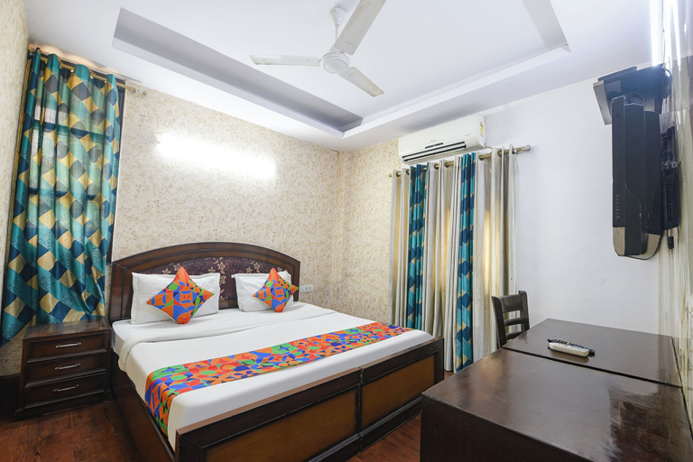 Room 3, Fabhotel New Empire, Delhi