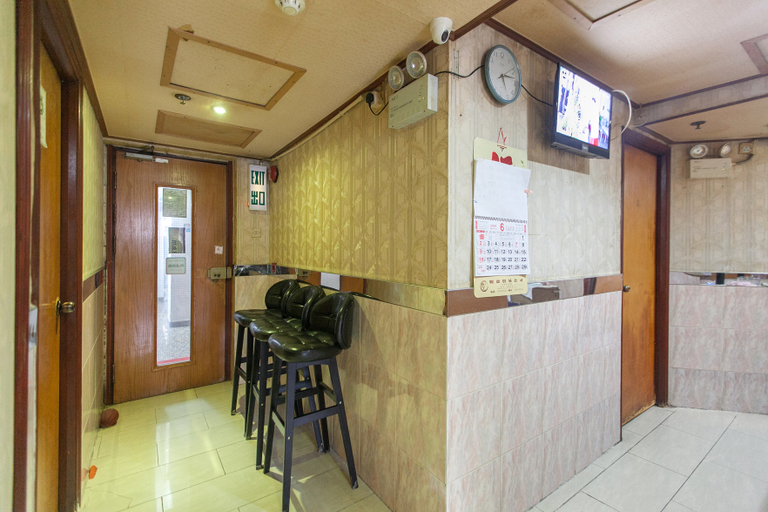 Others 5, Royal Capital Hostel (2 minutes from Jordan Station Exit A), Kowloon