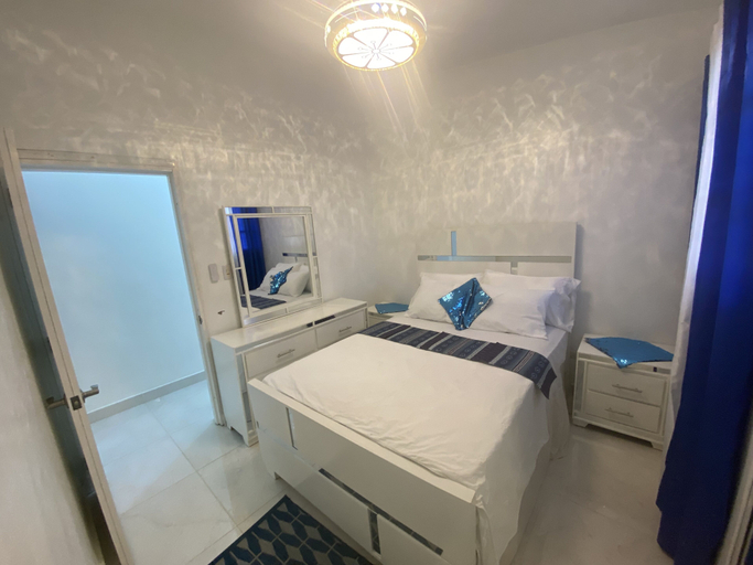Bedroom 1, 7DR Apt in Prime Location Near Monumental Area, Santiago de los Caballeros