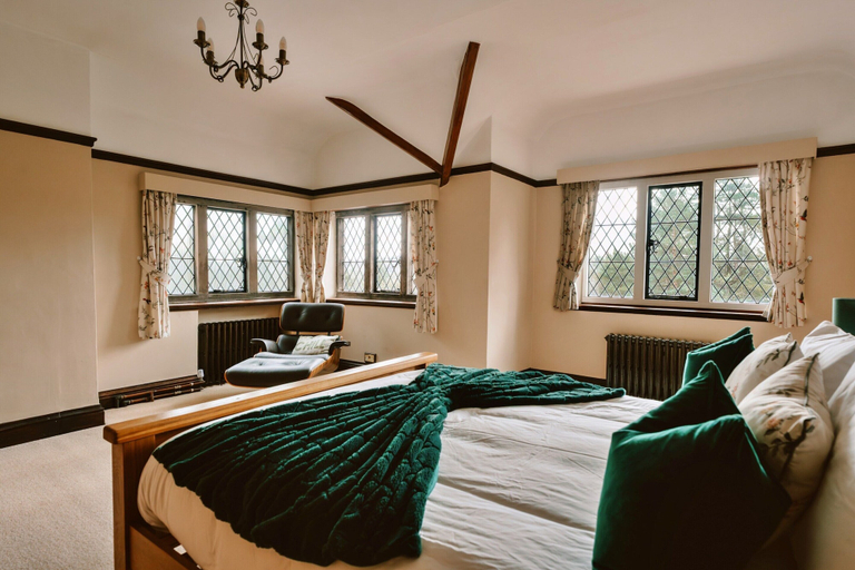 Room 4, Holiday Home With Lyme Park Views, Cheshire East