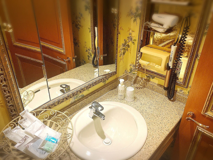 Bathroom, Hotel Palais de Fleurs - Adults Only, Toyonaka