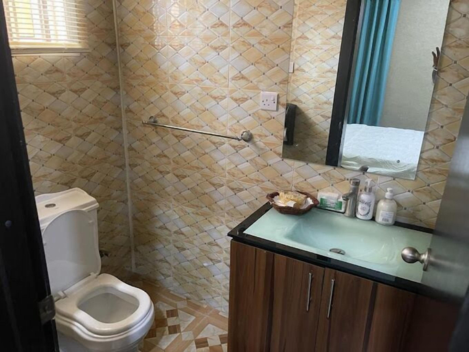 Bathroom, Prodis Hotel and Suites, Shagamu