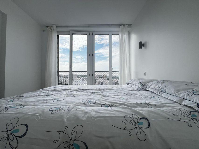 4, Bedroom - Serene with Chinese-Parisian Warmth, Seine-Saint-Denis