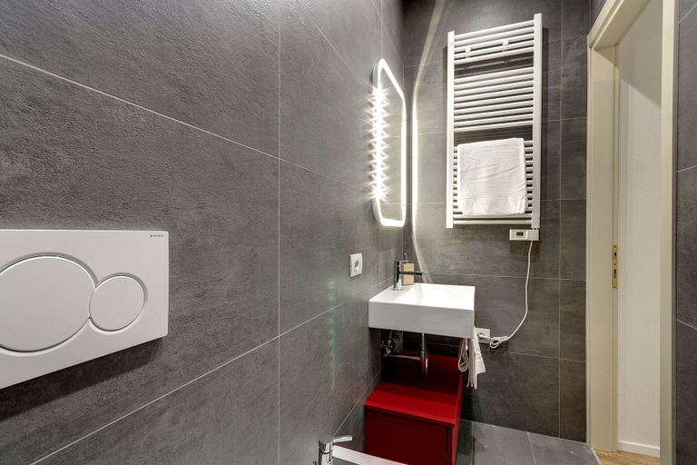 Bathroom 4, Mamo Florence - Ricasoli Apartment, Florence