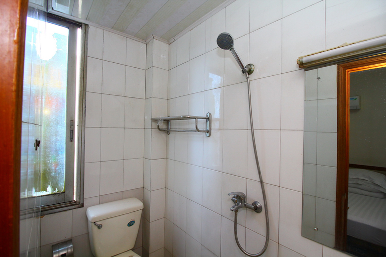 Bathroom 4, Xinchang Tianyou Hotel, Shaoxing