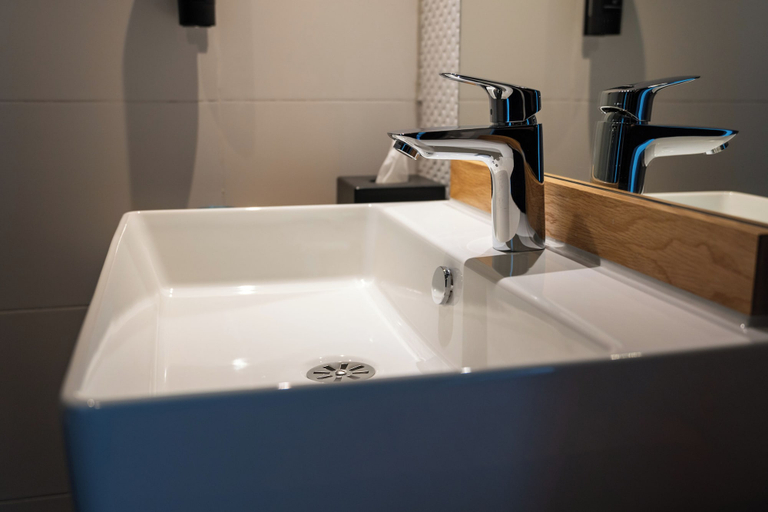 Bathroom 4, Akzent Hotel DÉJANIL, Region Hannover